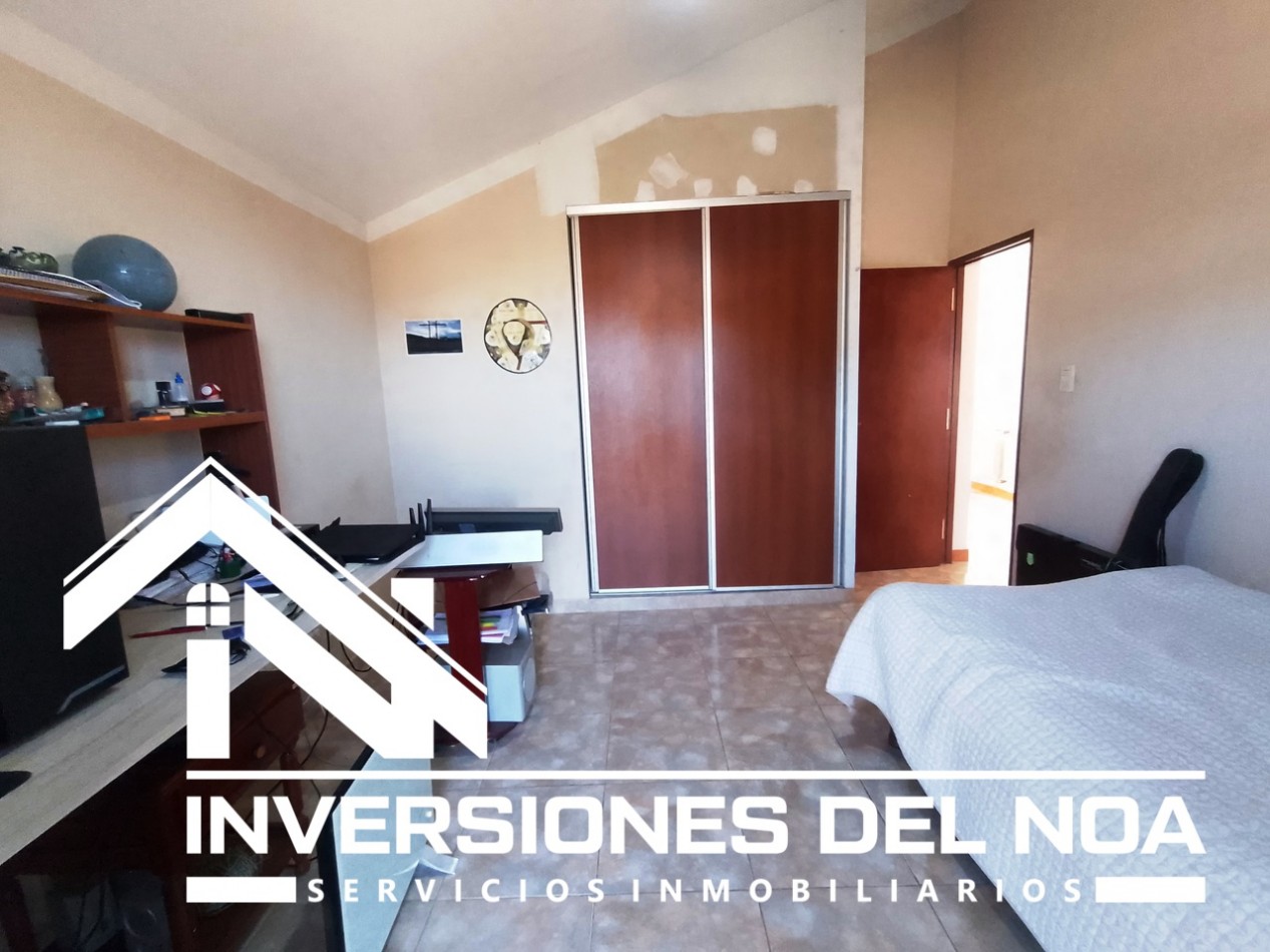 IMPORTANTE CASA EN BARRIO PRIVADO LA LUCINDA NORTE ( OPORTUNIDAD )