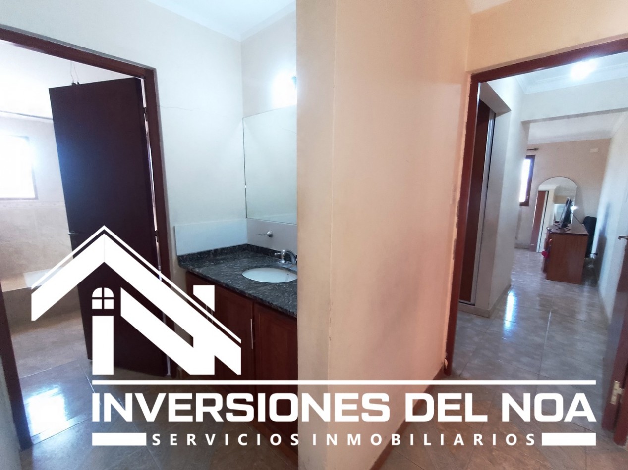 IMPORTANTE CASA EN BARRIO PRIVADO LA LUCINDA NORTE ( OPORTUNIDAD )
