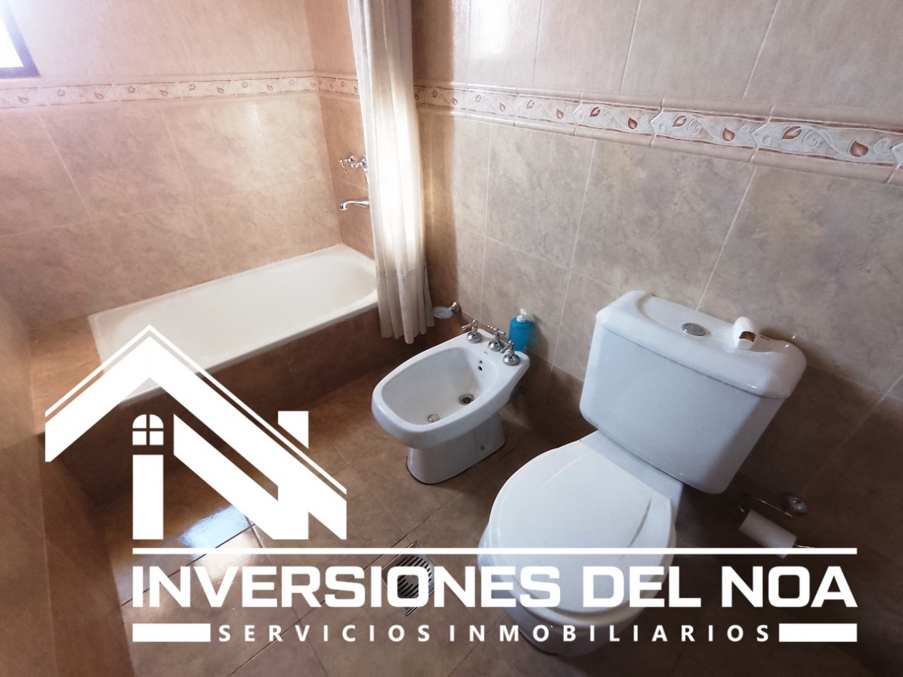 IMPORTANTE CASA EN BARRIO PRIVADO LA LUCINDA NORTE ( OPORTUNIDAD )