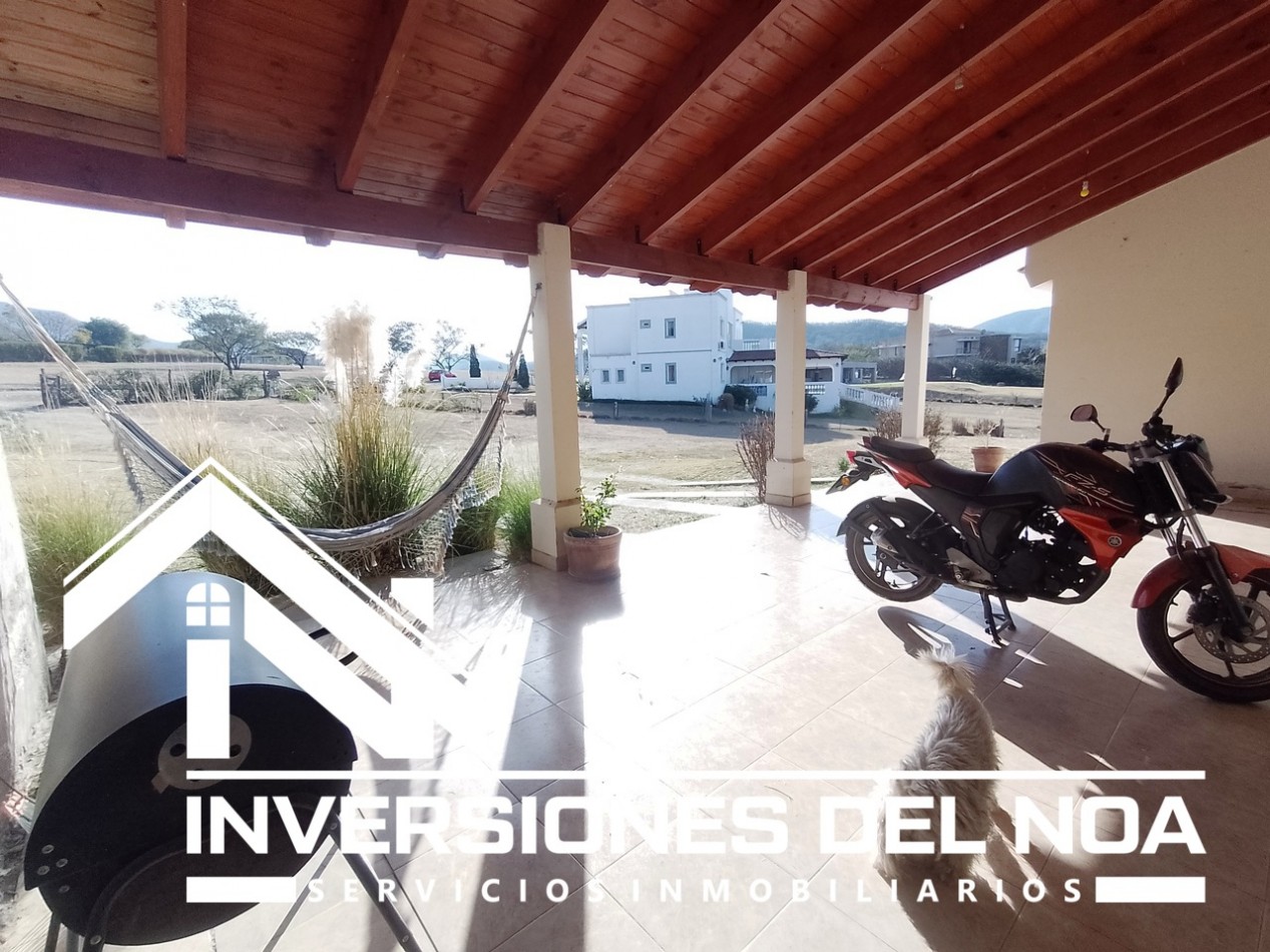 IMPORTANTE CASA EN BARRIO PRIVADO LA LUCINDA NORTE ( OPORTUNIDAD )