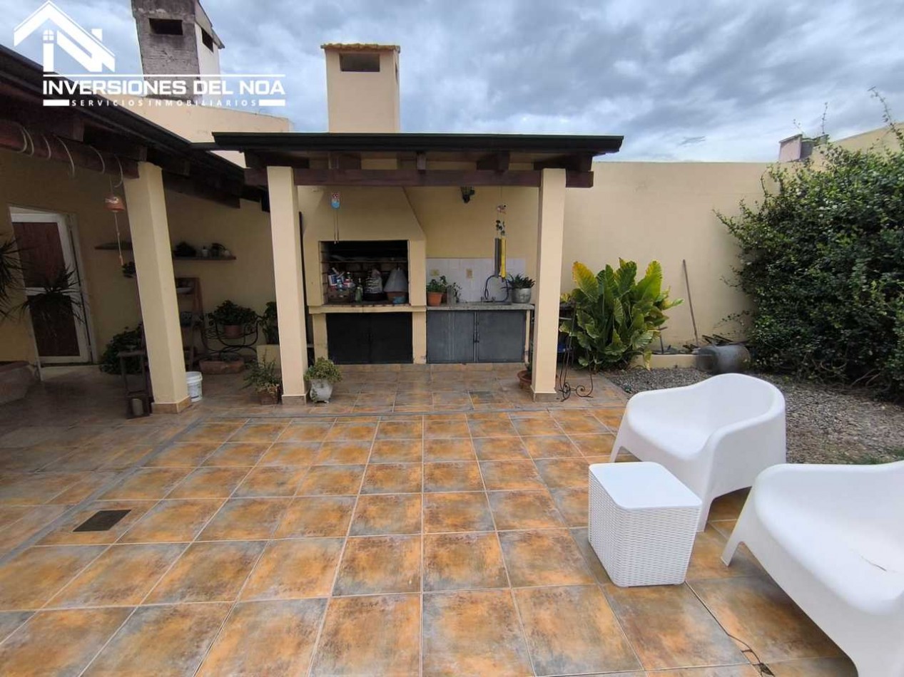HERMOSA CASA EN VENTA EN EL HUAICO CON AMPLIACION Y PISCINA