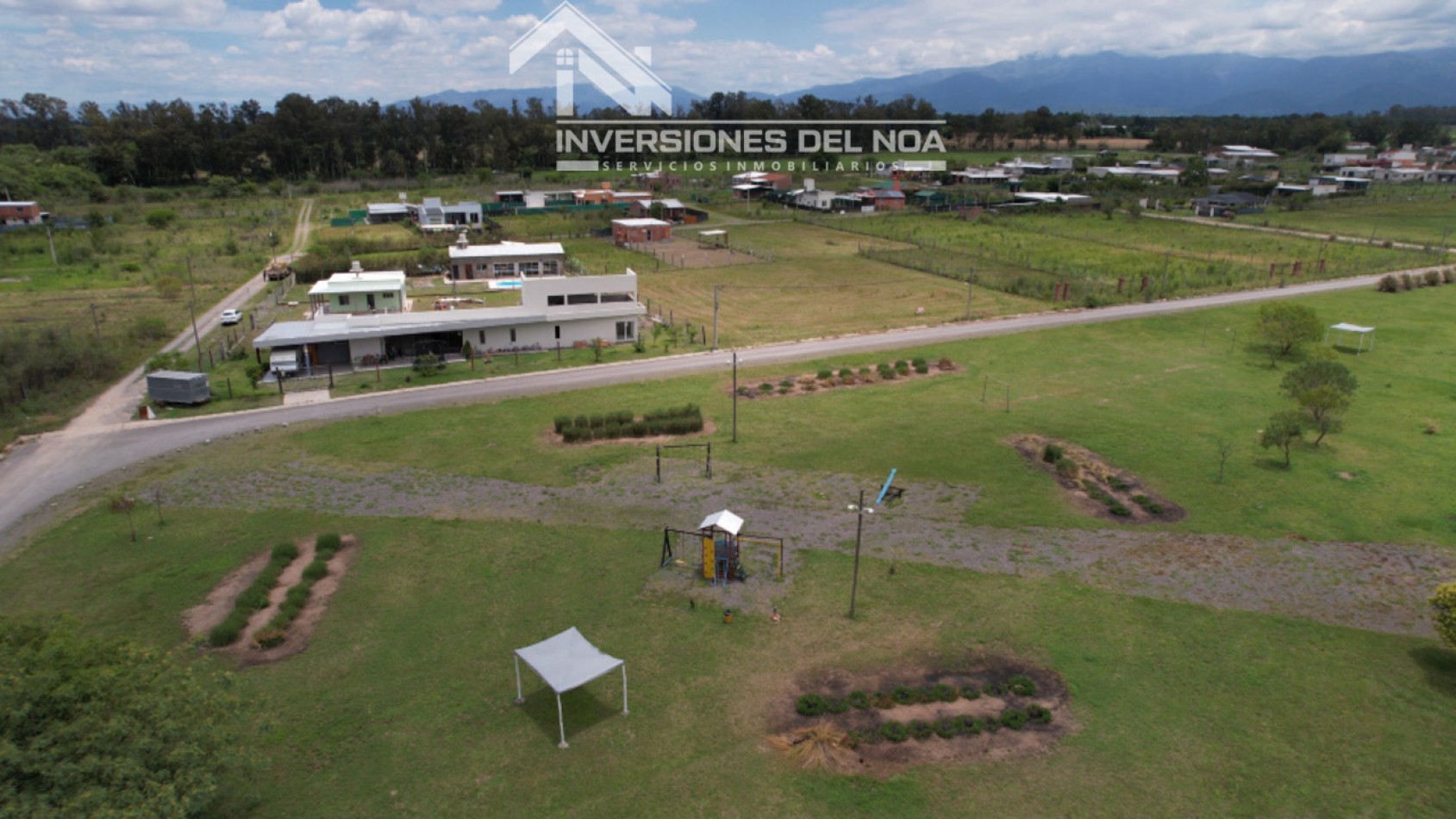 TERRENO EN VENTA RETOÑOS DE COLON (ESQUINA)