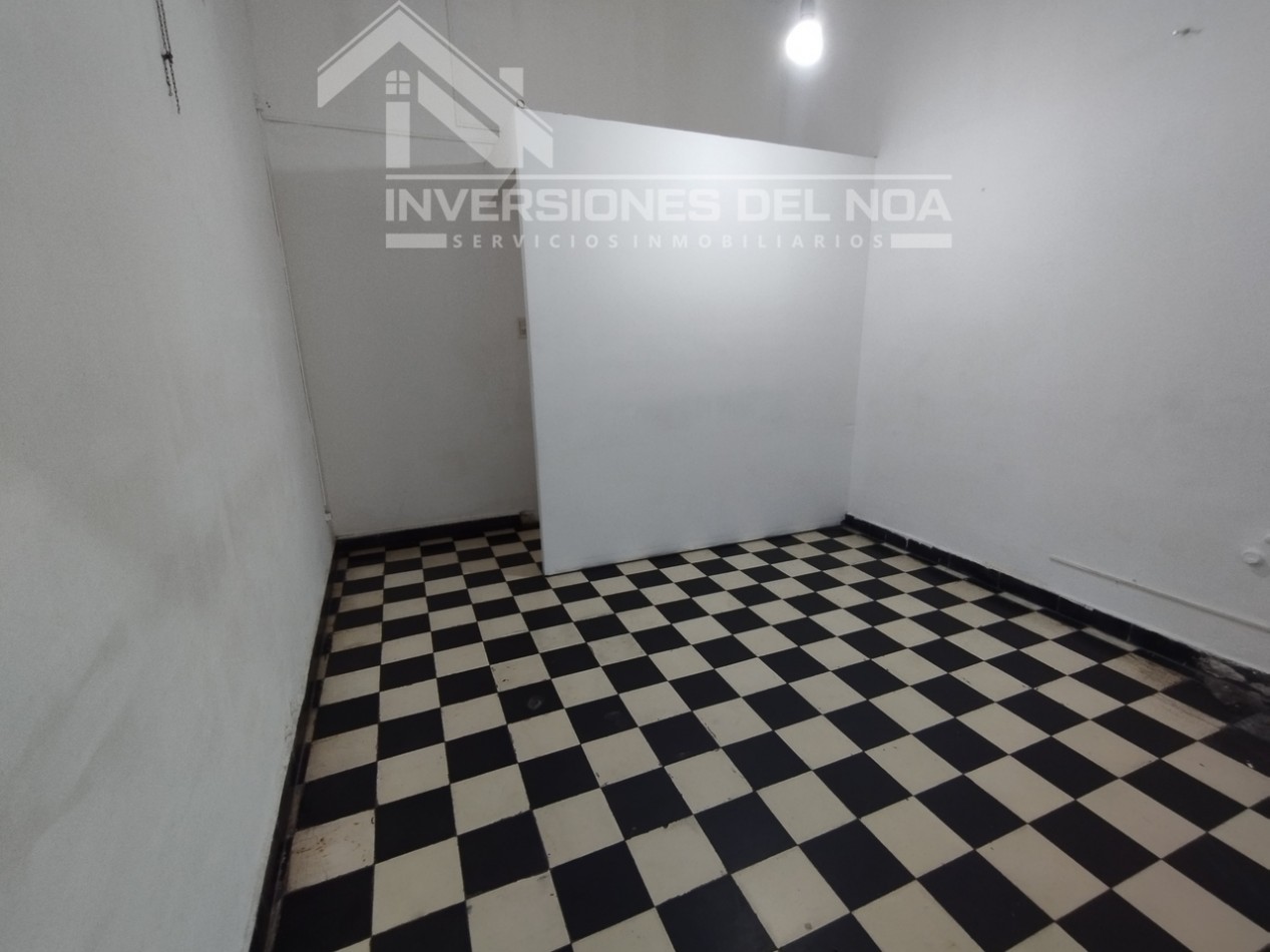 OPORTUNIDAD UNICA: Amplio Local Comercial en Zona Exclusiva (zuviria al 300) centro