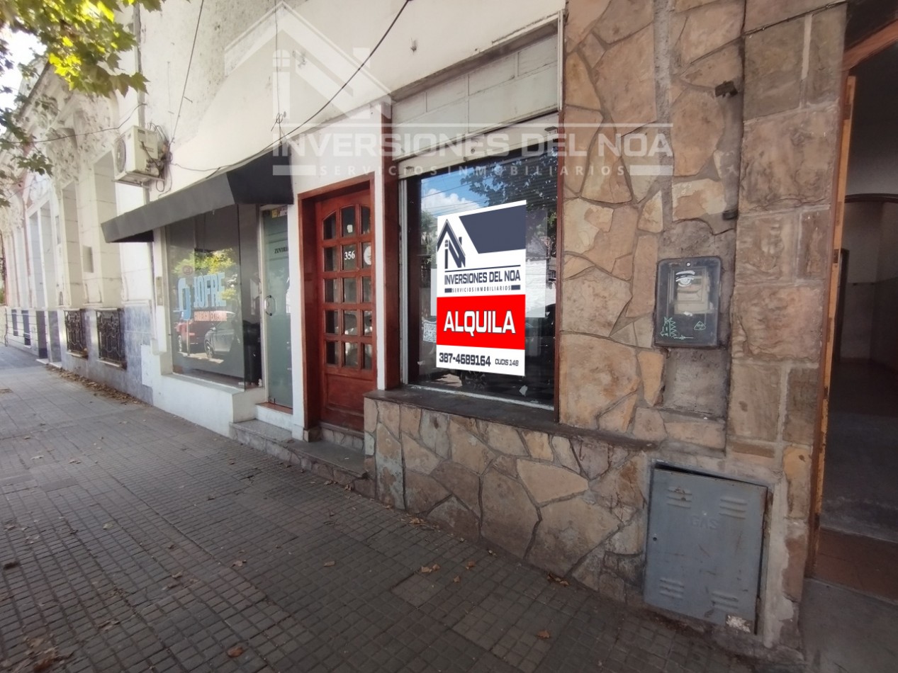OPORTUNIDAD UNICA: Amplio Local Comercial en Zona Exclusiva (zuviria al 300) centro